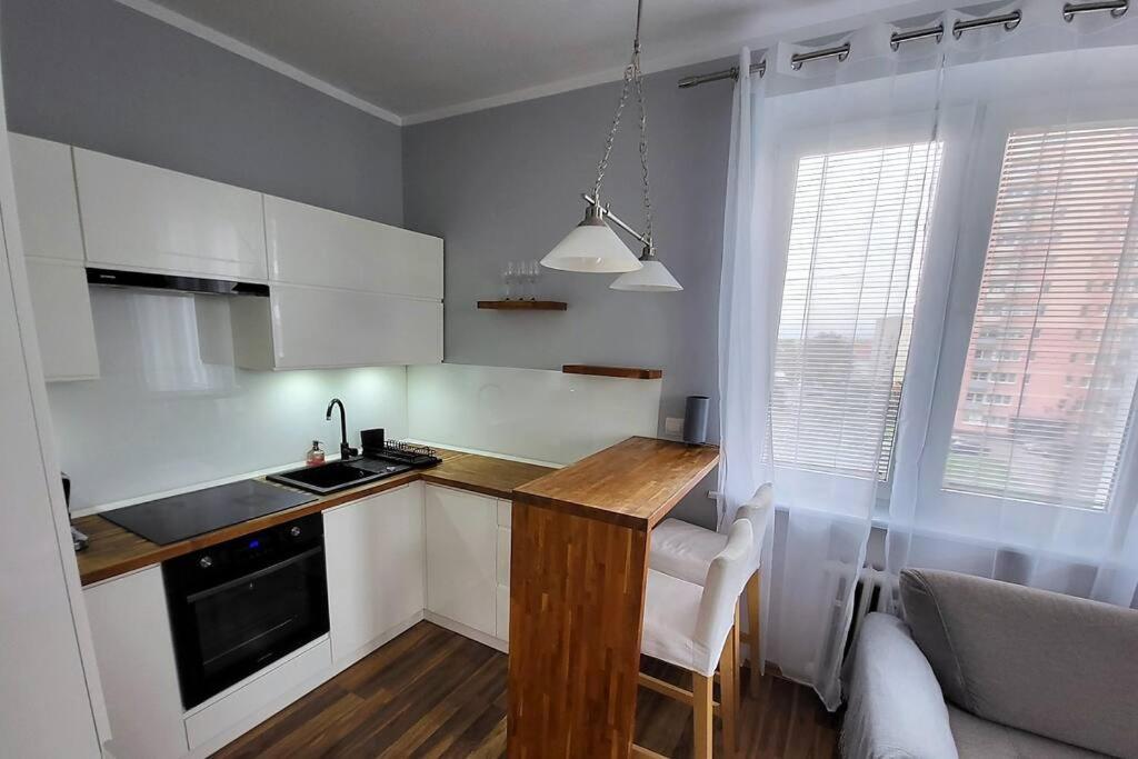 Ferienwohnung Ogrody * Wi-Fi * Jezyce * 3 Km Center Posen Exterior foto